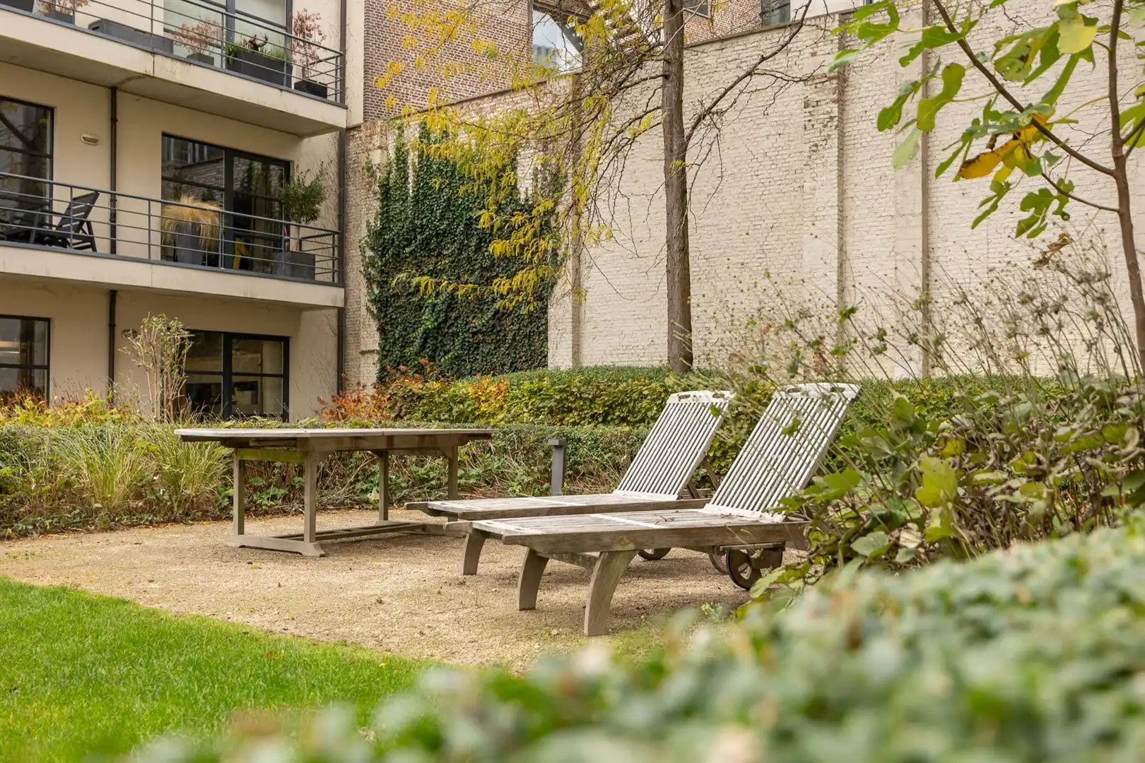 XXL loft met industriële ziel en terras foto 27