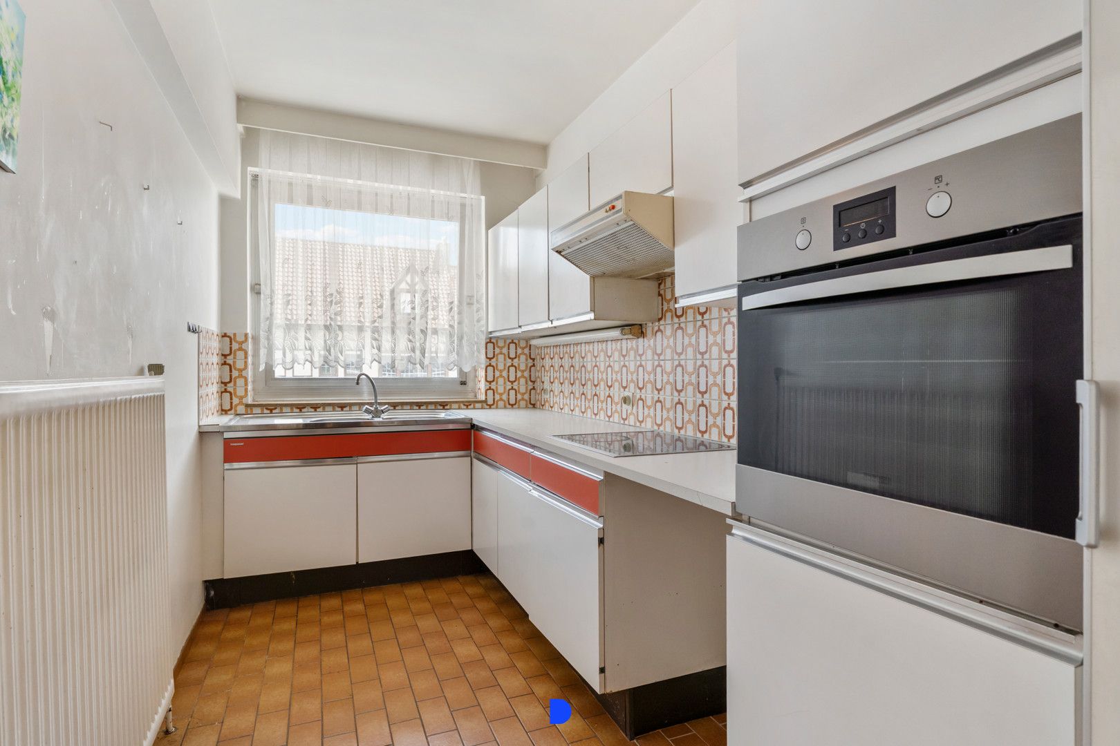 Interessant appartement met 2 slaapkamers en garage! foto 7