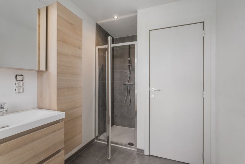 Half open bebouwing met 5 slaapkamers! Topligging! foto 7