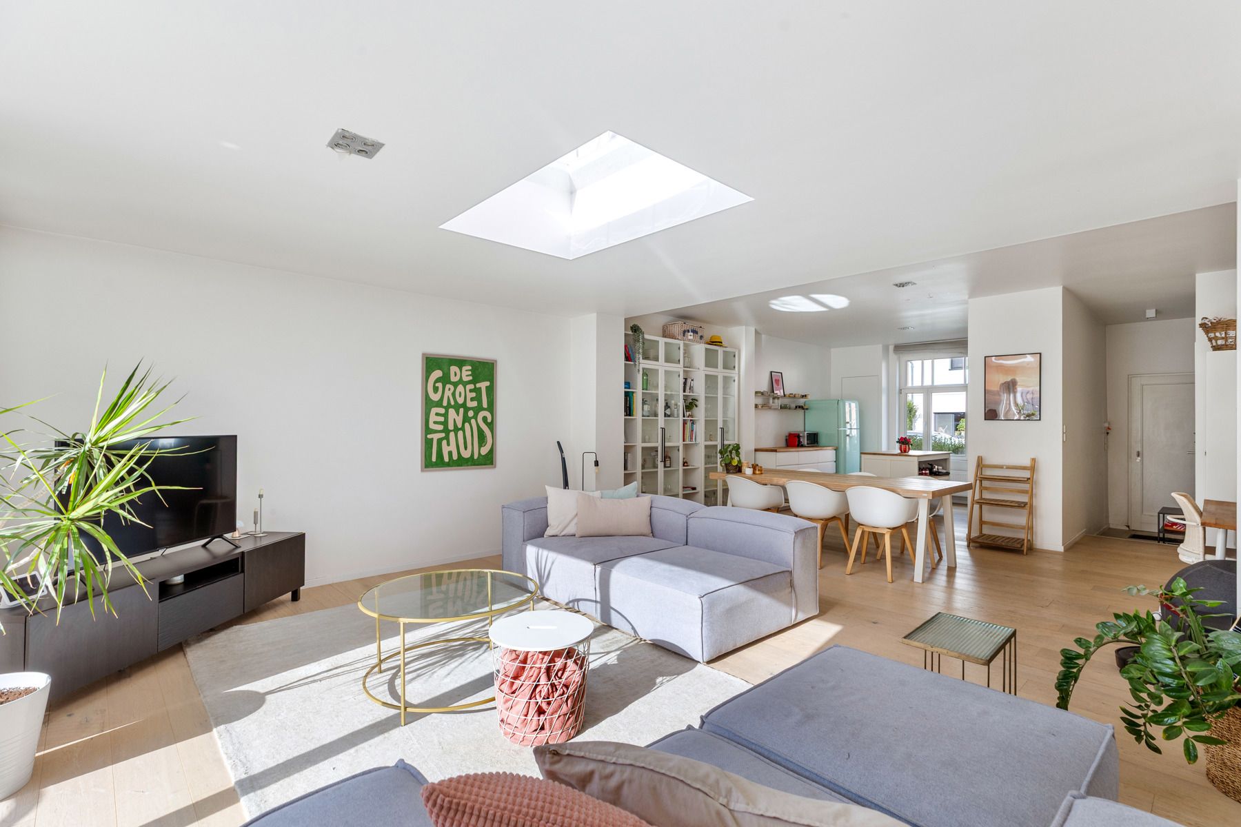 Wonen zonder zorgen: instapklare, gerenoveerde woning met tuin! foto 4