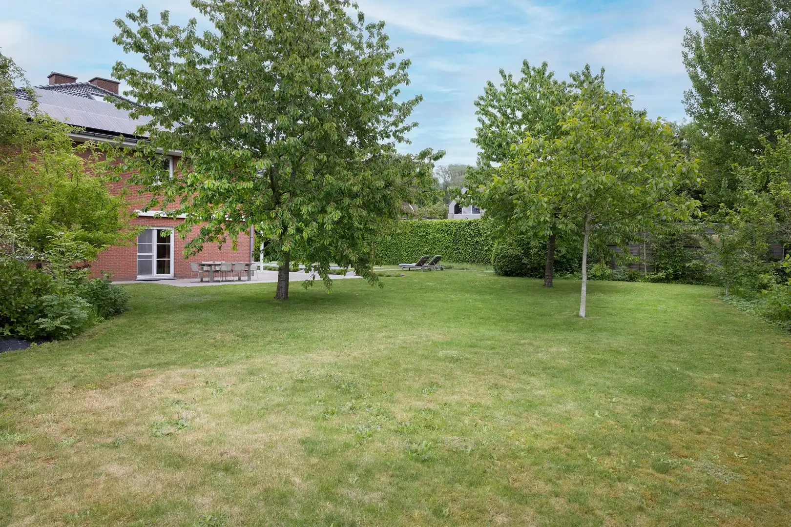 Bouwgrond van 647 m² op residentiële ligging. foto 3