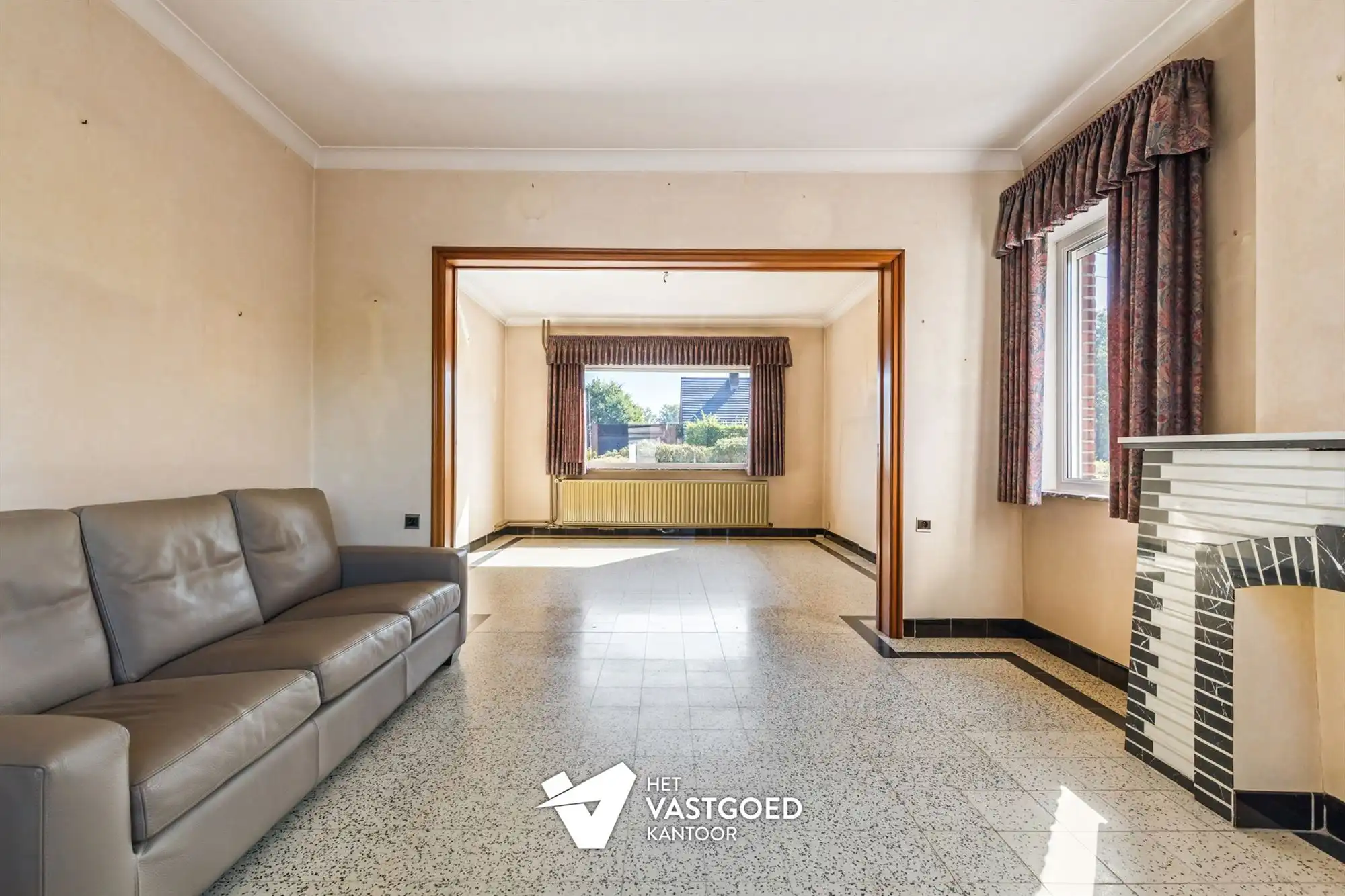 WONING MET POTENTIEEL (155M²) MET 3 SLAAPKAMERS EN GARAGE OP EEN PERCEEL VAN 12 ARE TE TESSENDERLO foto 2