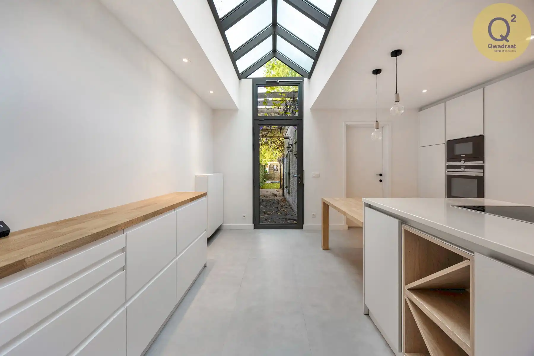 Gerenoveerde instapklare woning met grote tuin foto 6