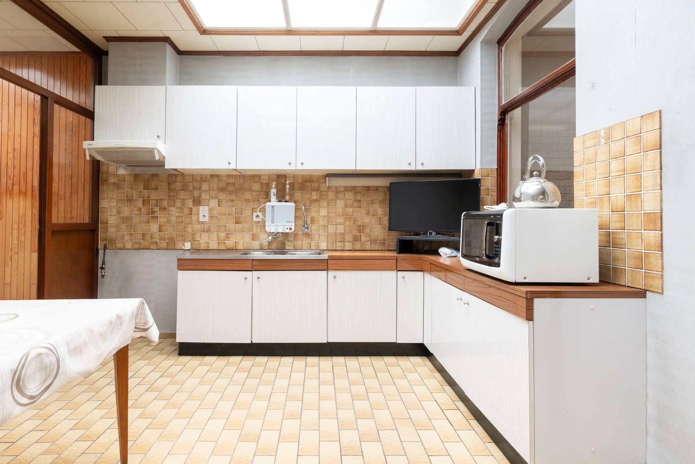 Goed onderhouden woning met garage, oprit en uitbreidingsmogelijkheden foto 9