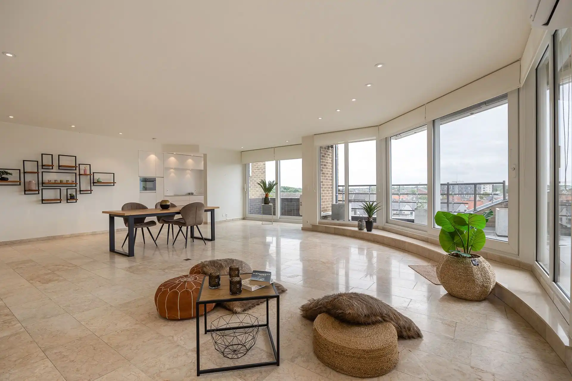 Uniek penthouse van 150 m² met zonovergoten terras van 90 m² in centrum Boom foto {{pictureIndex}}