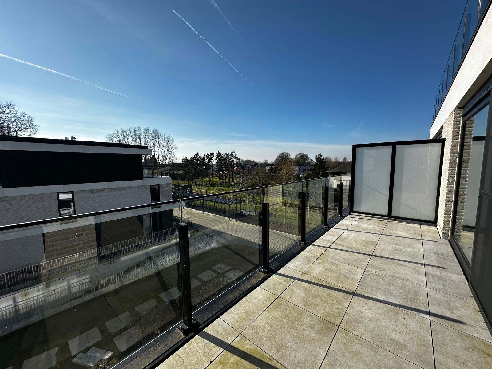 Nieuwbouwappartement in Knesselaere met een zonnig terras! foto 16
