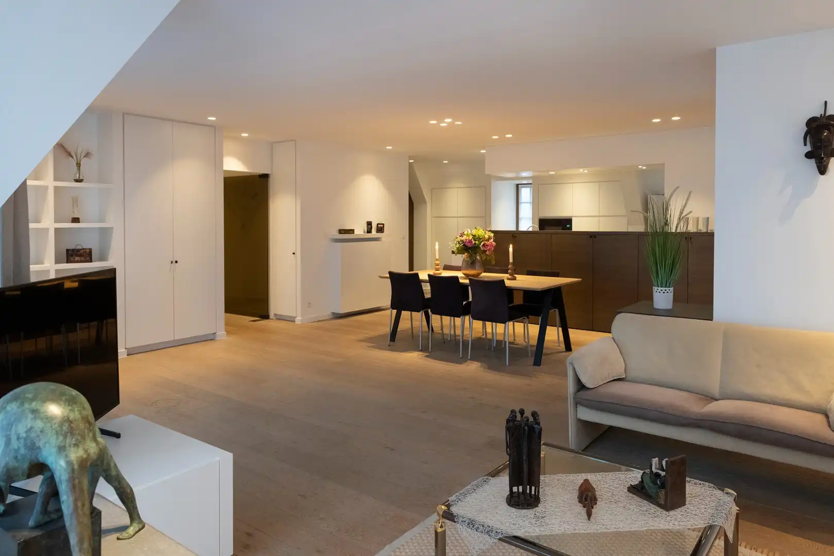 Klassevol duplex-appartement van 191 m². foto {{pictureIndex}}