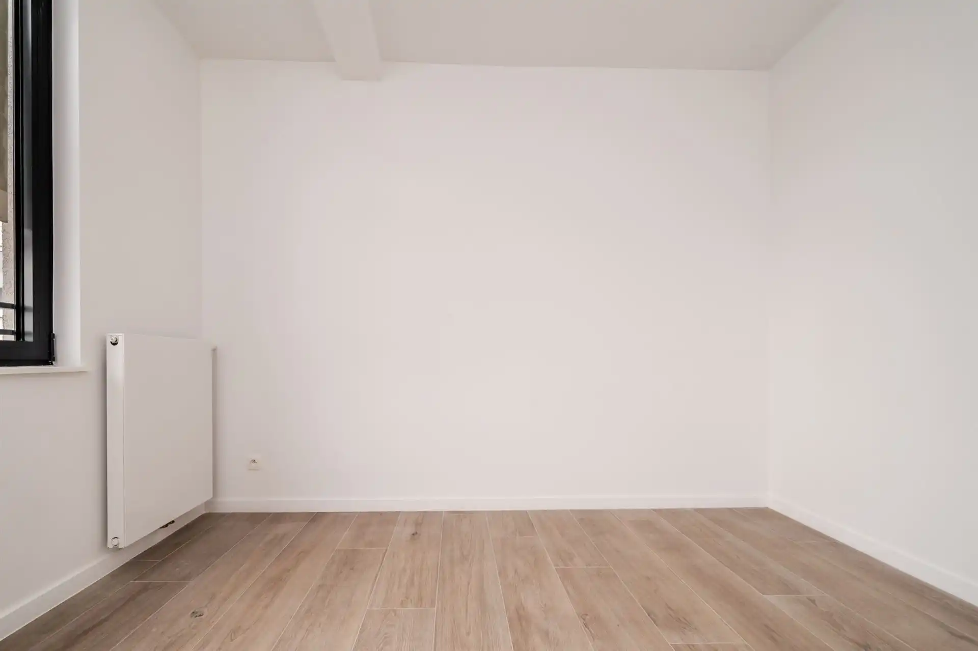 Dicht bij het Tour&Taxis-terrein, prachtig duplex penthouse met 3 slaapkamers foto 13