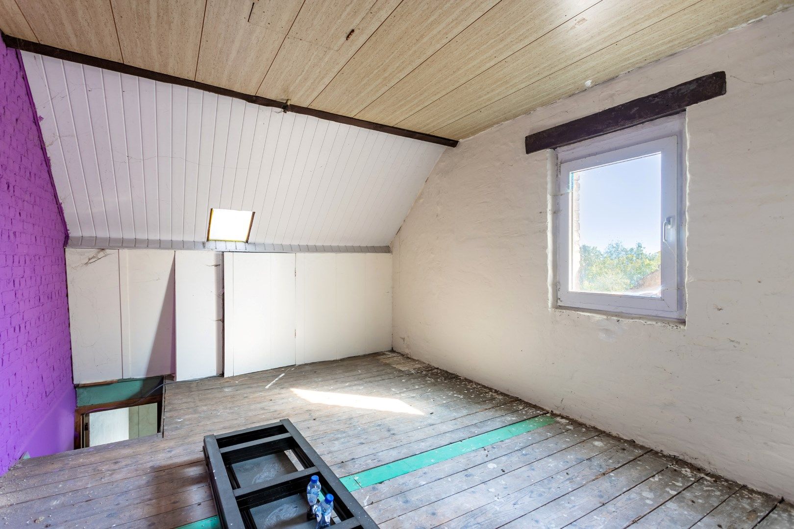 Op te frissen woning met 2 à 3 slpk en tuin te Buizingen. foto 12