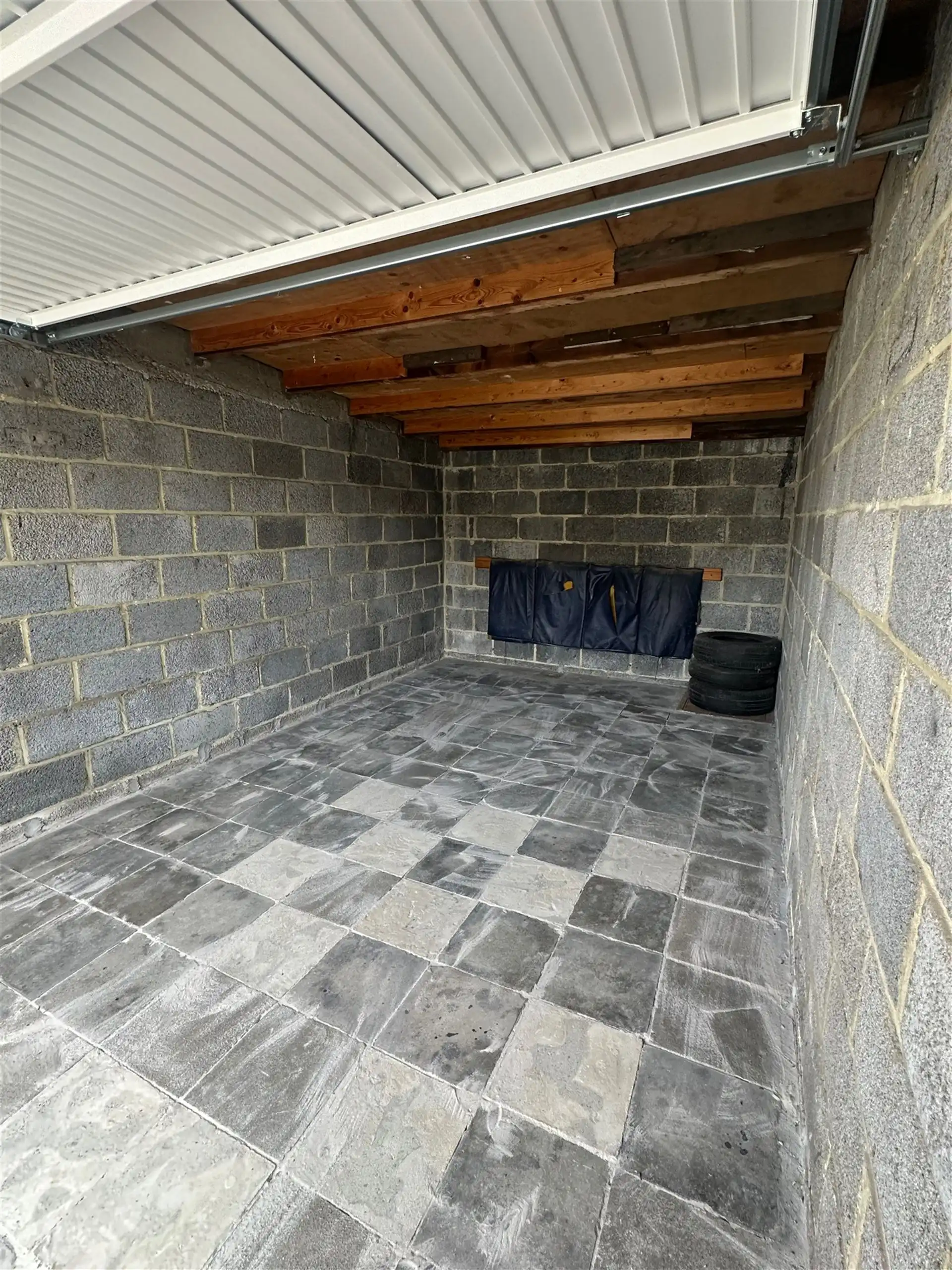 Garage te koop. foto 4