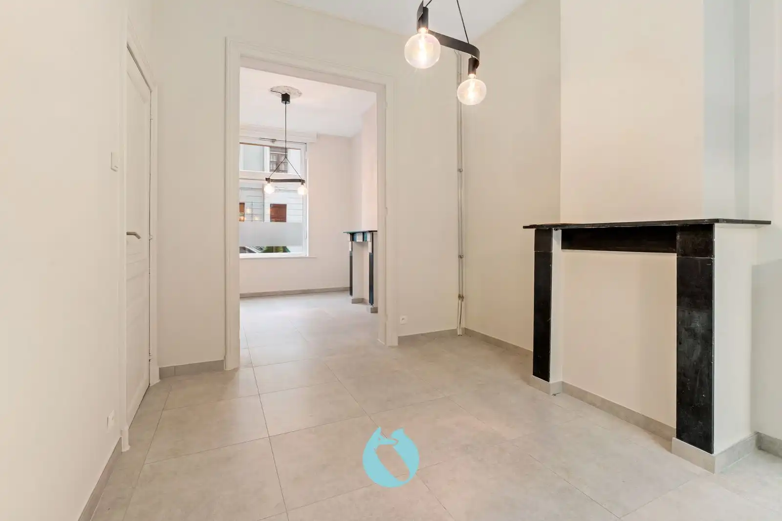 Deze woning combineert authenticiteit en comfort, een locatie die alles binnen handbereik biedt. foto 4