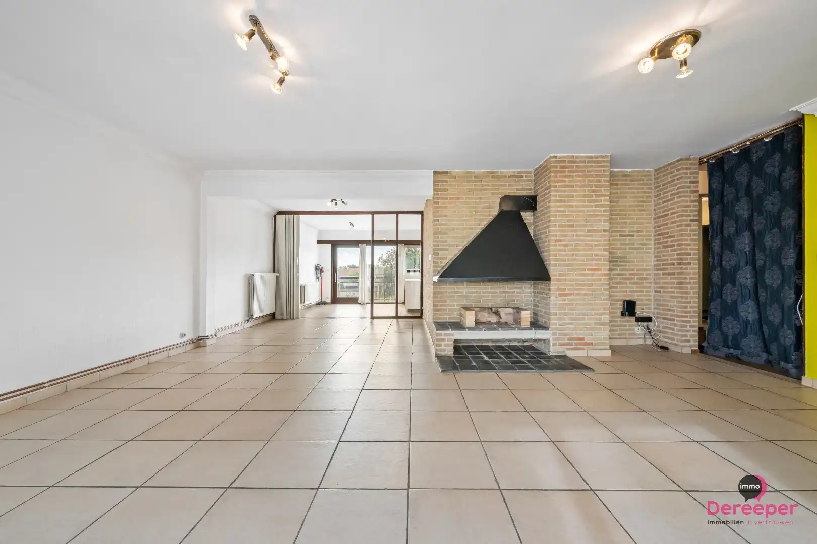 Ruim en licht appartement met 3 slaapkamers – ideaal voor gezinnen of investeerders foto 6