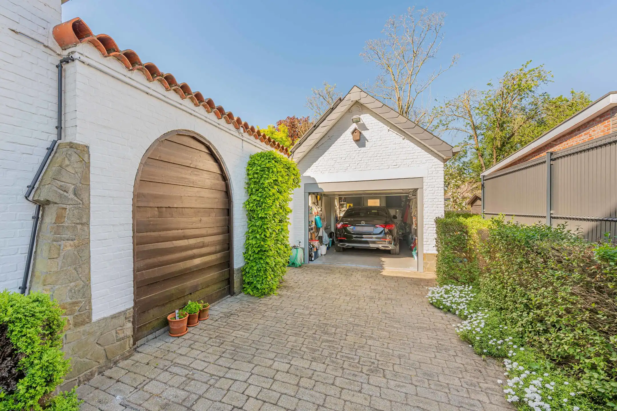 Charmante villa met 4 slaapkamers romantische tuin en garage foto 11