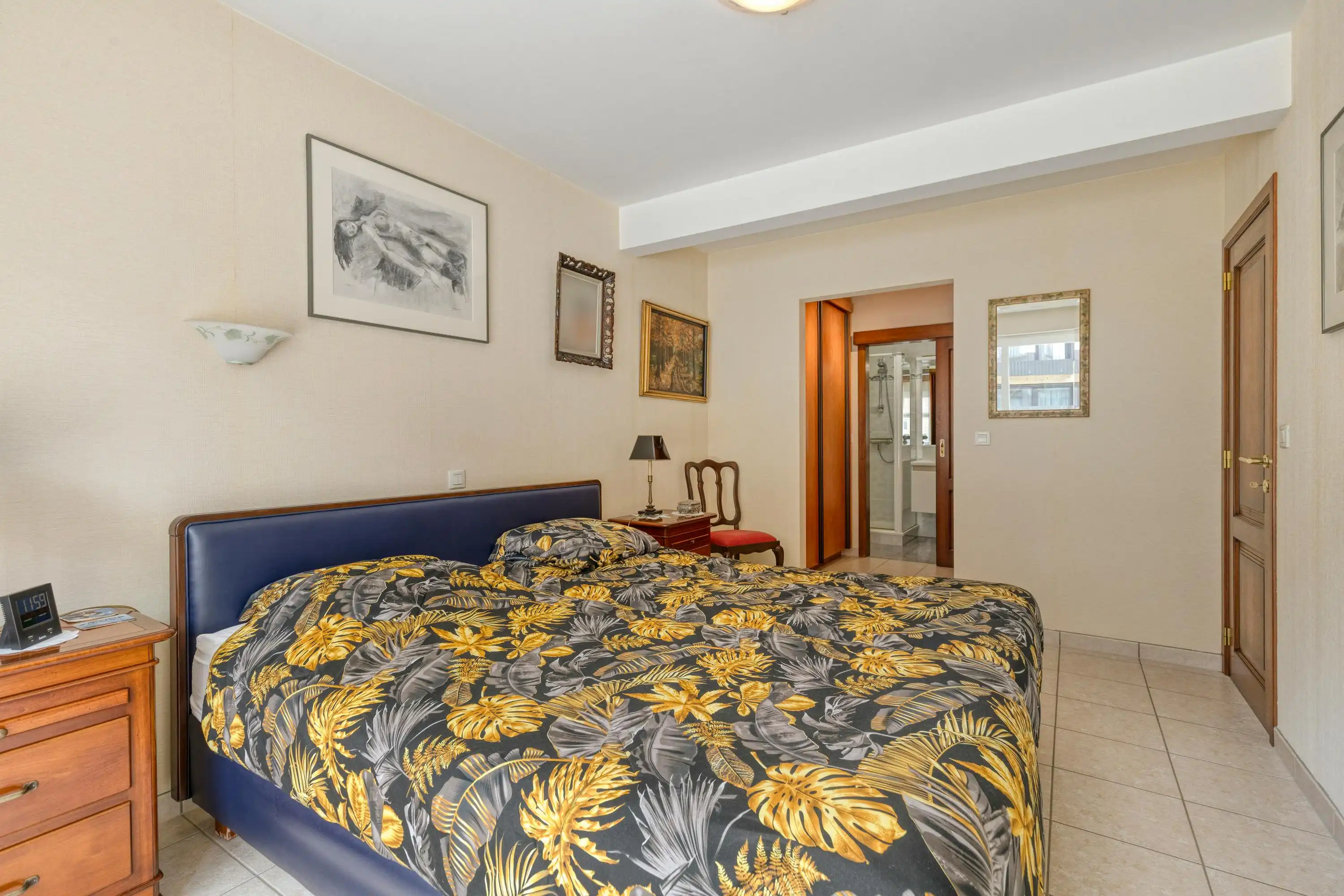 Appartement met drie slaapkamers en ruim terras. foto 9