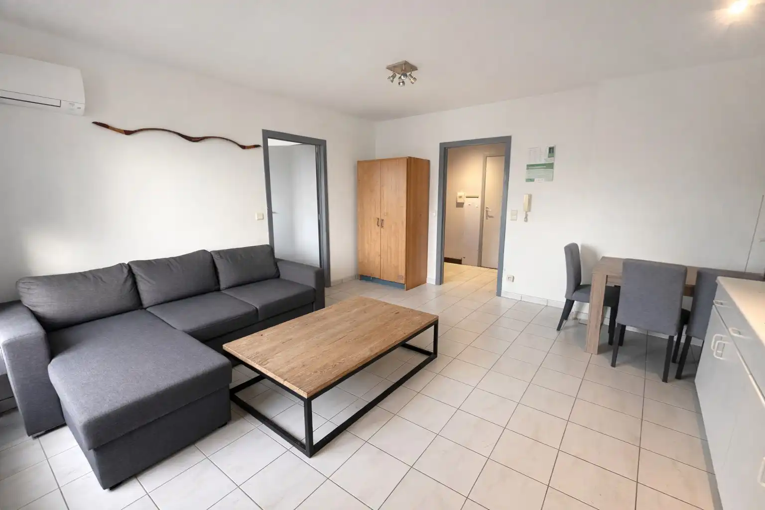 Appartement met 1 slpk en terras, Torhout. foto 2