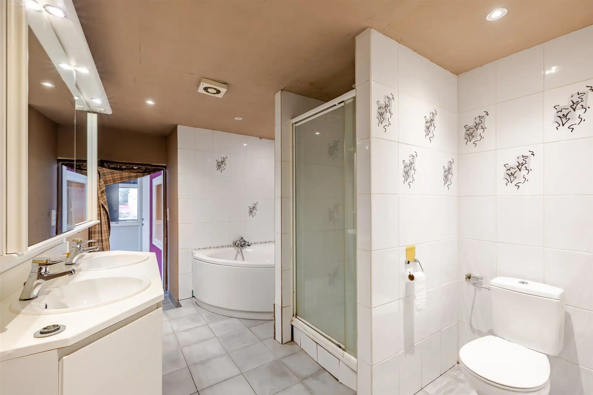 Te renoveren woning met ruimte voor achtertuin foto 13