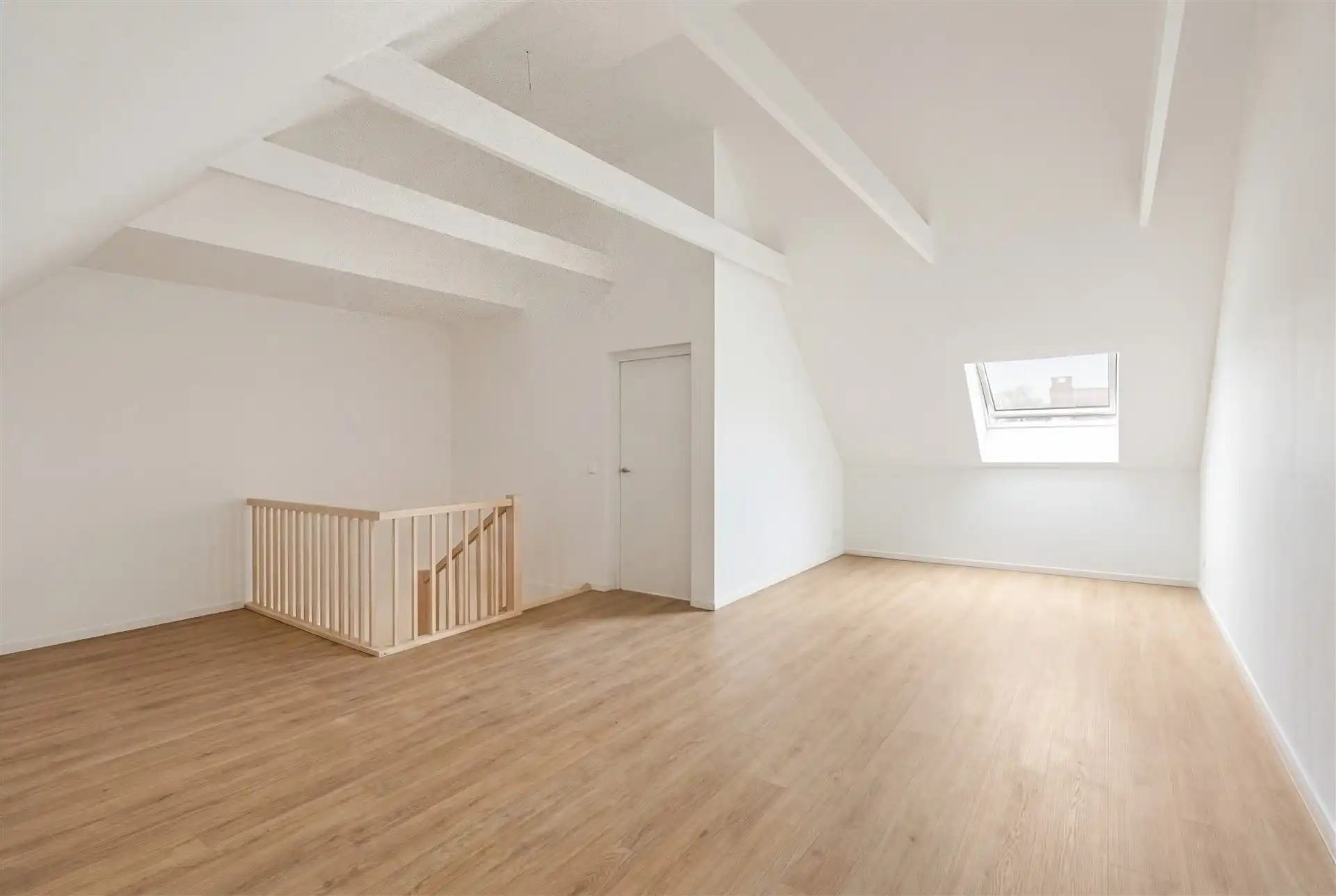 Nieuwbouwwoning met 3 slaapkamers in een zeer rustige buurt foto 27