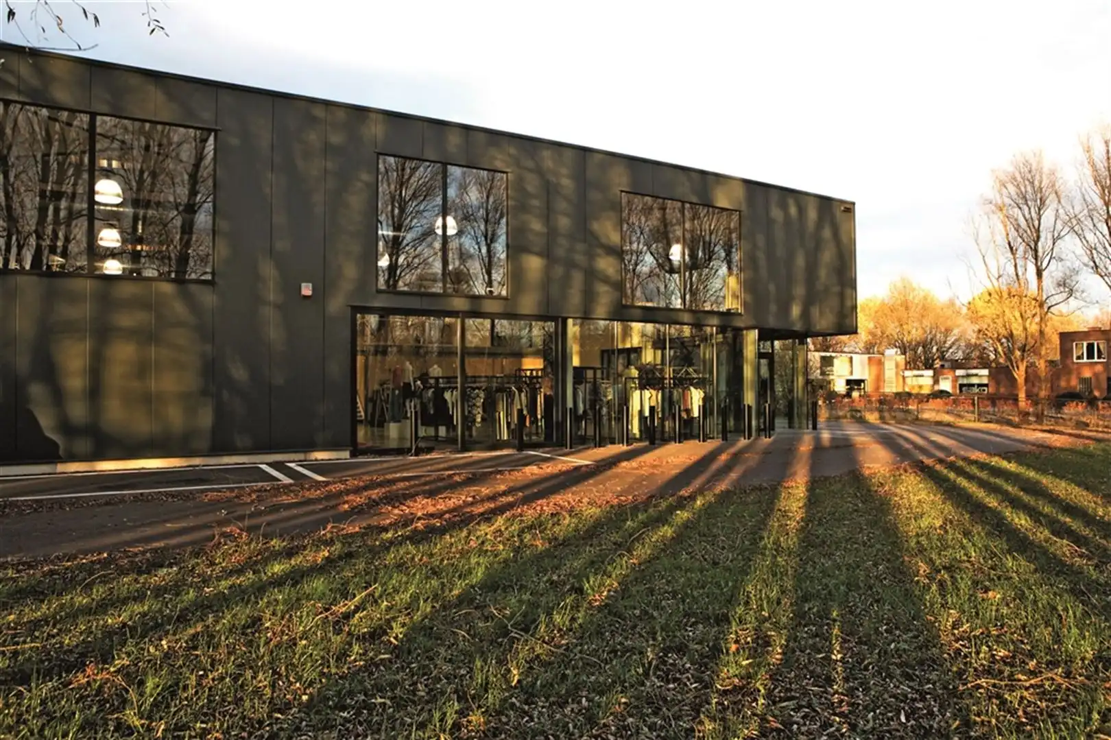 Kantoorgebouw foto 2