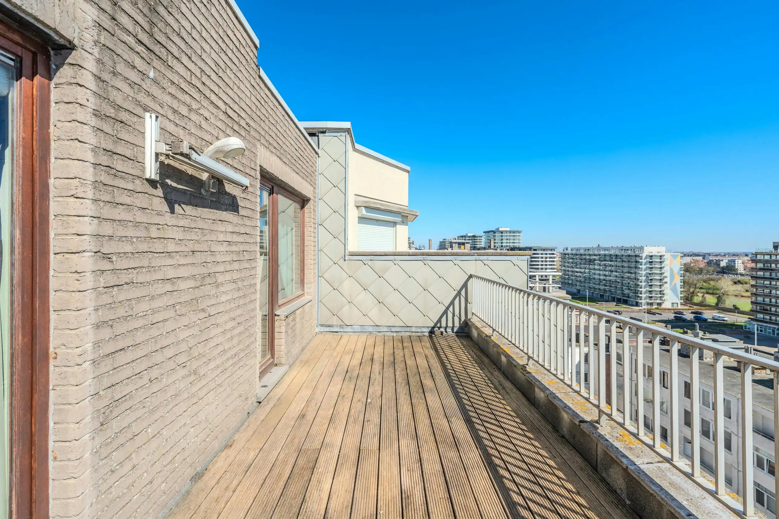Dakappartement met schitterende terrassen met zicht op zee foto 12