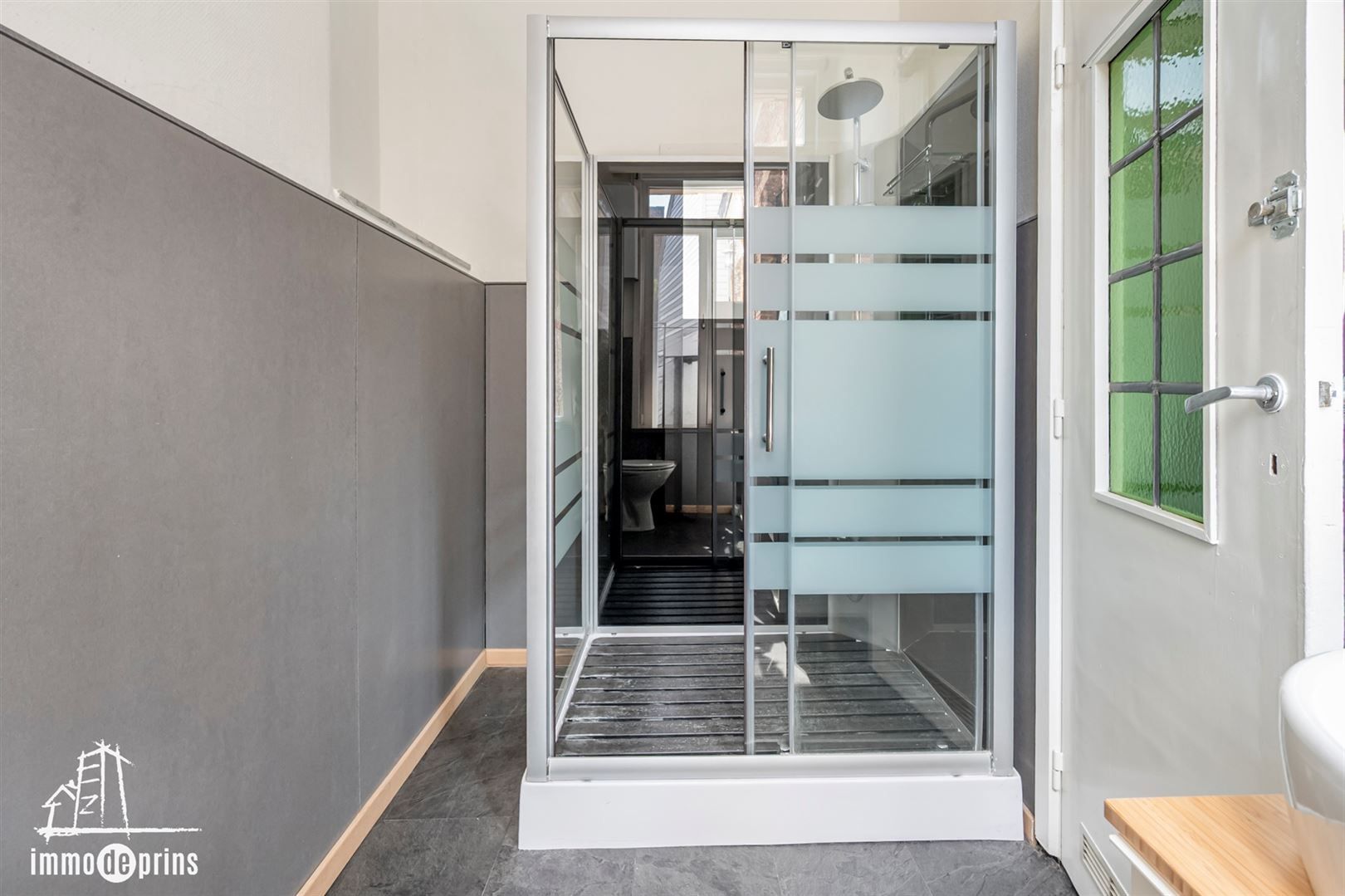 Opbrengsteigendom winkel met woonst +aanpalende woning foto 11