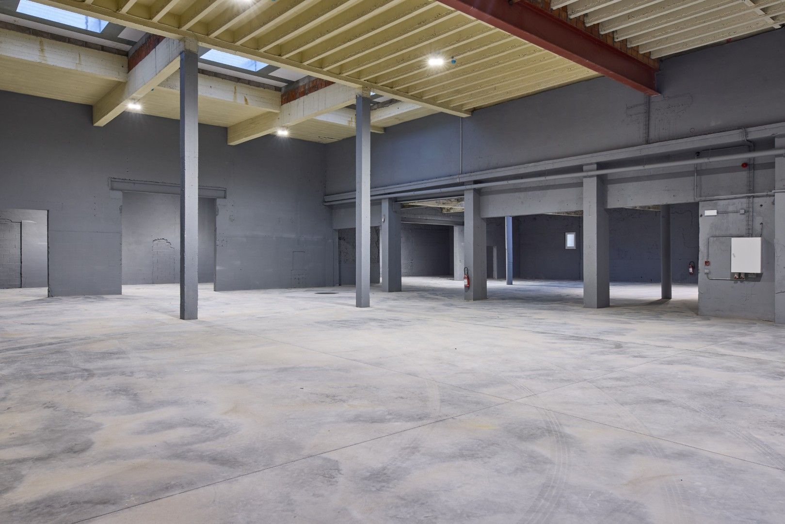 MAGAZIJN UNIT 2 1.400 m2 foto 8