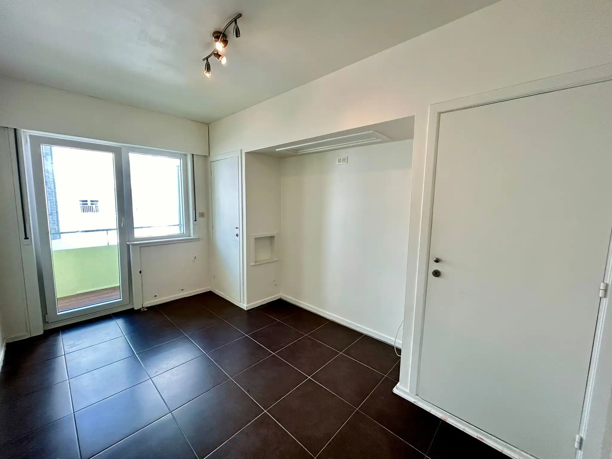 Instapklaar appartement nabij zeedijk foto 10