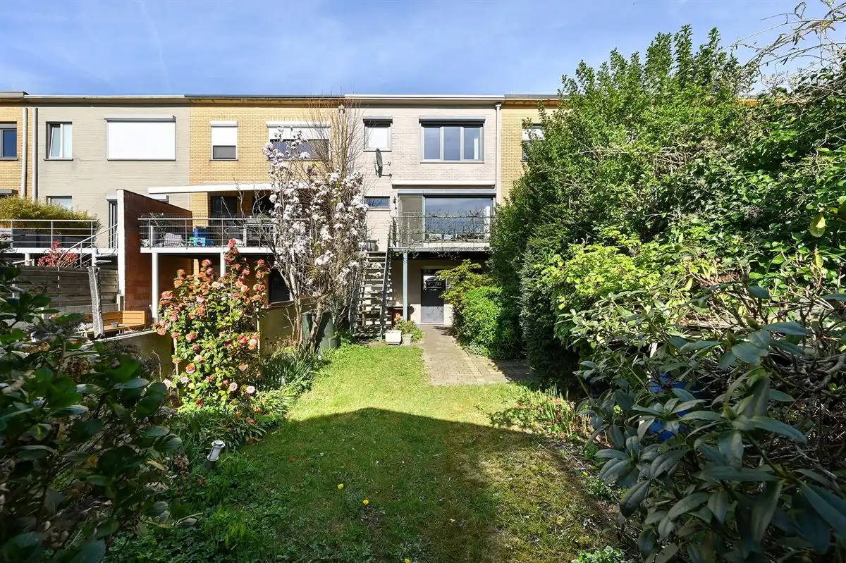 Ruime bel-etage met tuin en zonnig terras in Hoevenen foto 17