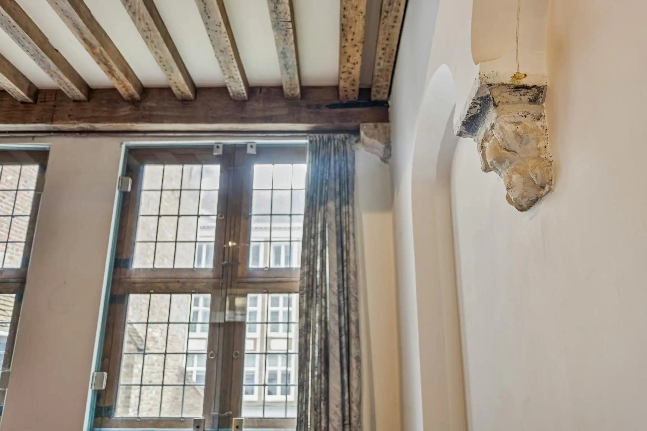 Unieke beschermde stadsparel in de schilderachtige Vlamingstraat te koop foto 8