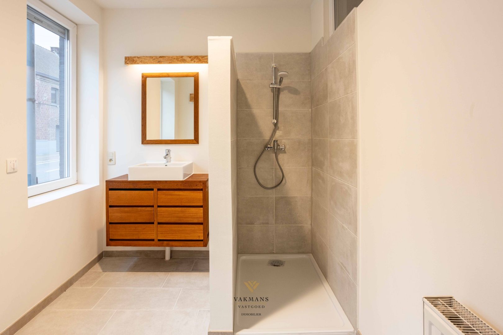 Prachtige gerenoveerde woning met 3 slaapkamers en tuin foto 7