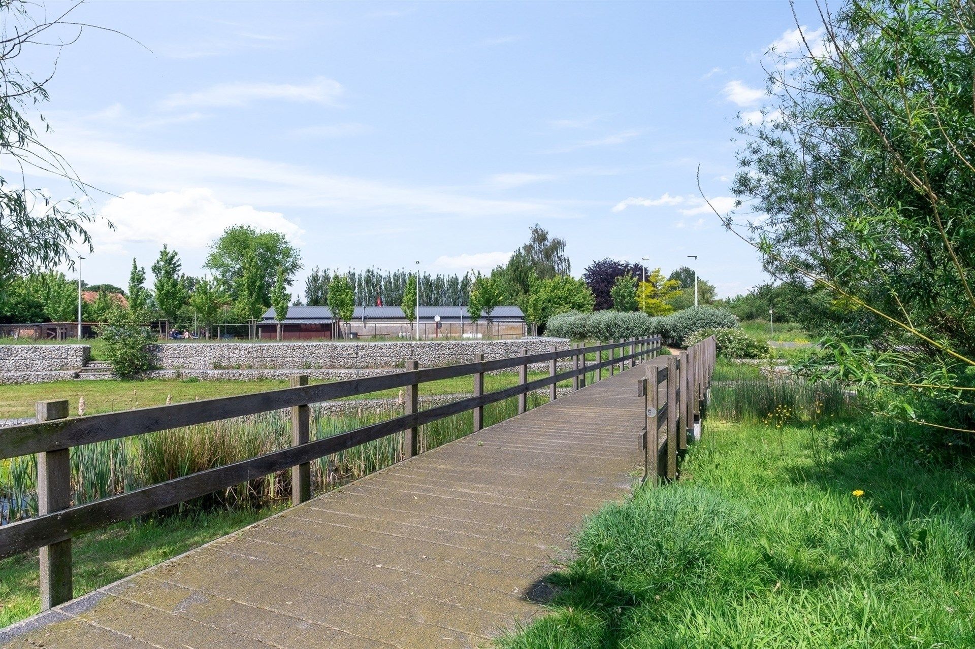 Kwalitatieve rijwoning te Vrasene foto 17