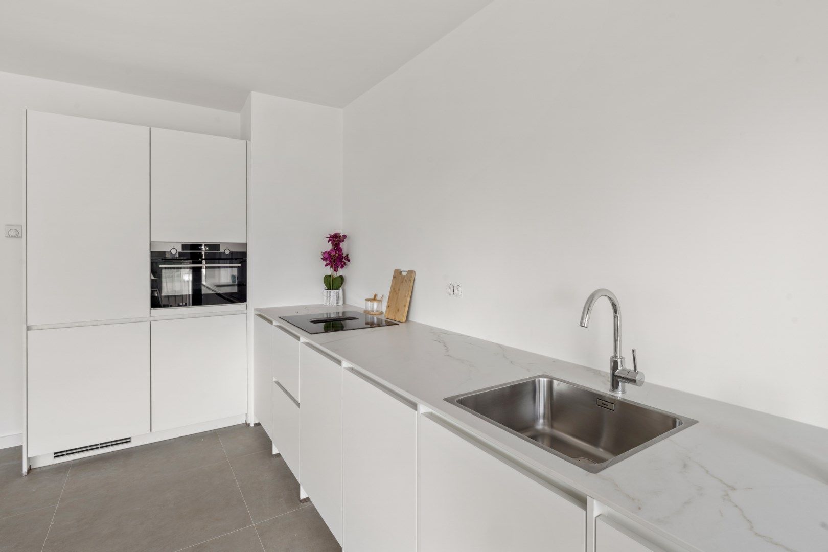 SCHITTEREND GERENOVEERD 2 SLPK APP IN CENTRUM OOSTENDE foto 2