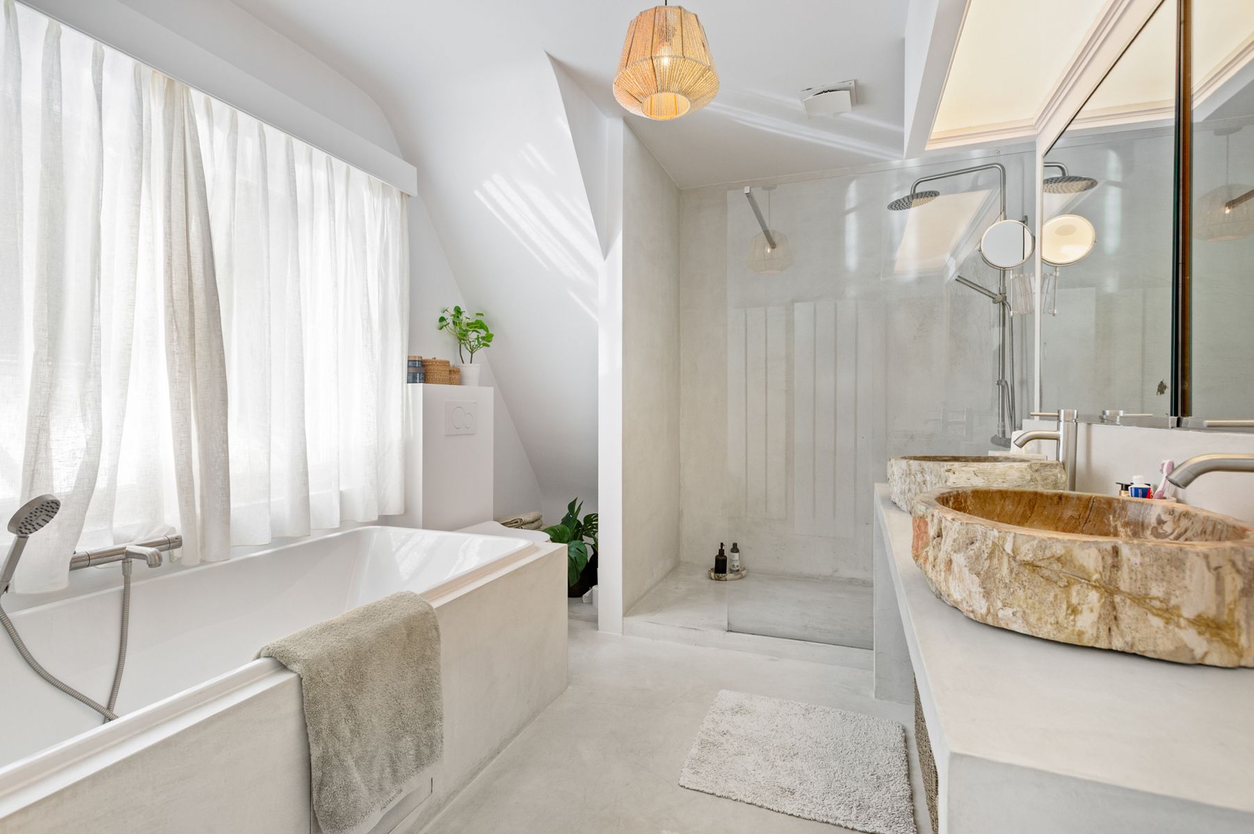 Koningshof! Ruime villa met zwemvijver op ca. 2005 m². foto 12