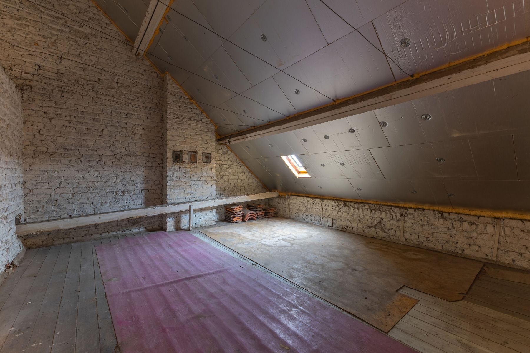 Gunstig gelegen woning met 6 slaapkamers, tuin en garage foto 24