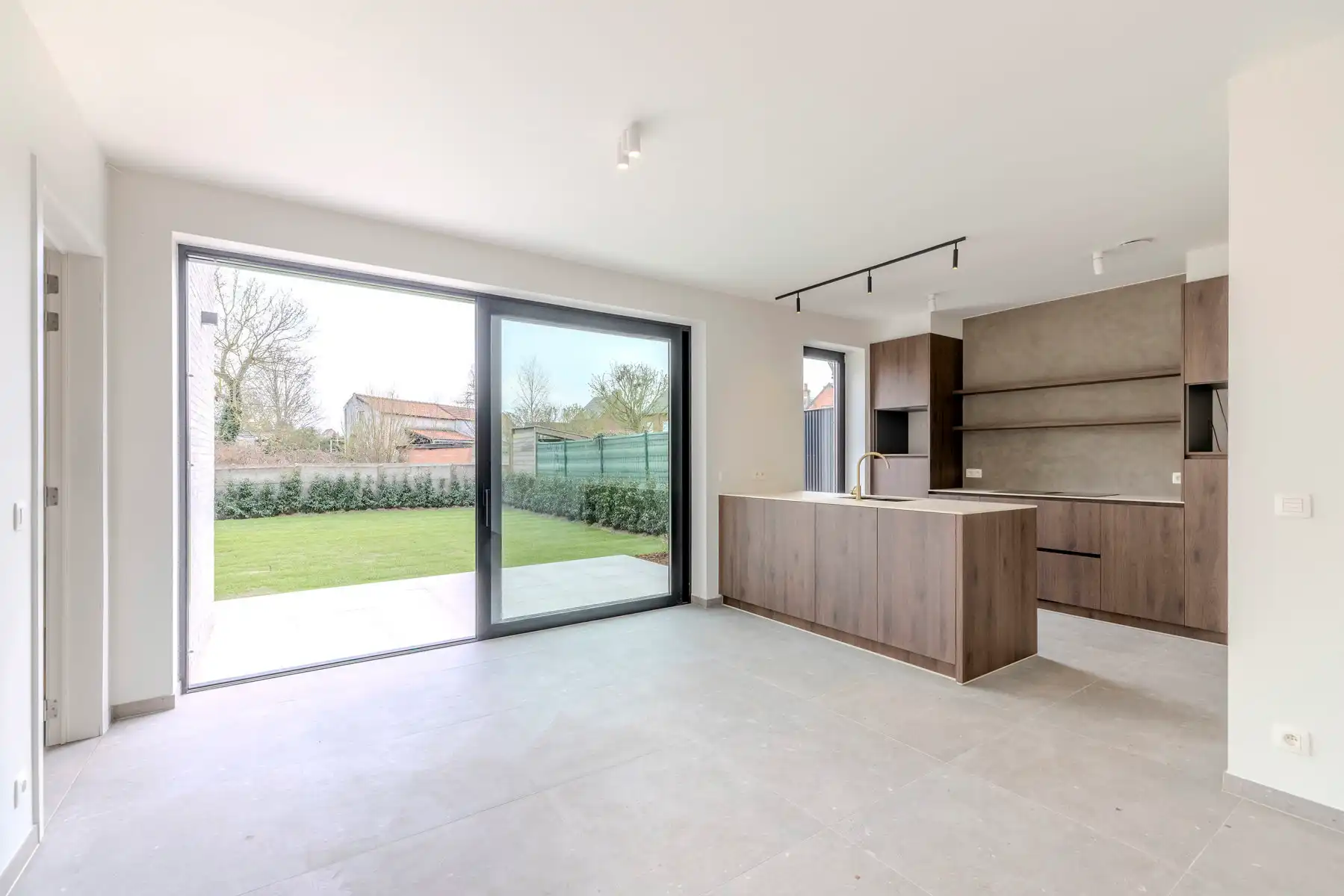 Afgewerkte HOB met 3 slpk, 2 bdk, garage, e-peil <10 en tuin foto 7