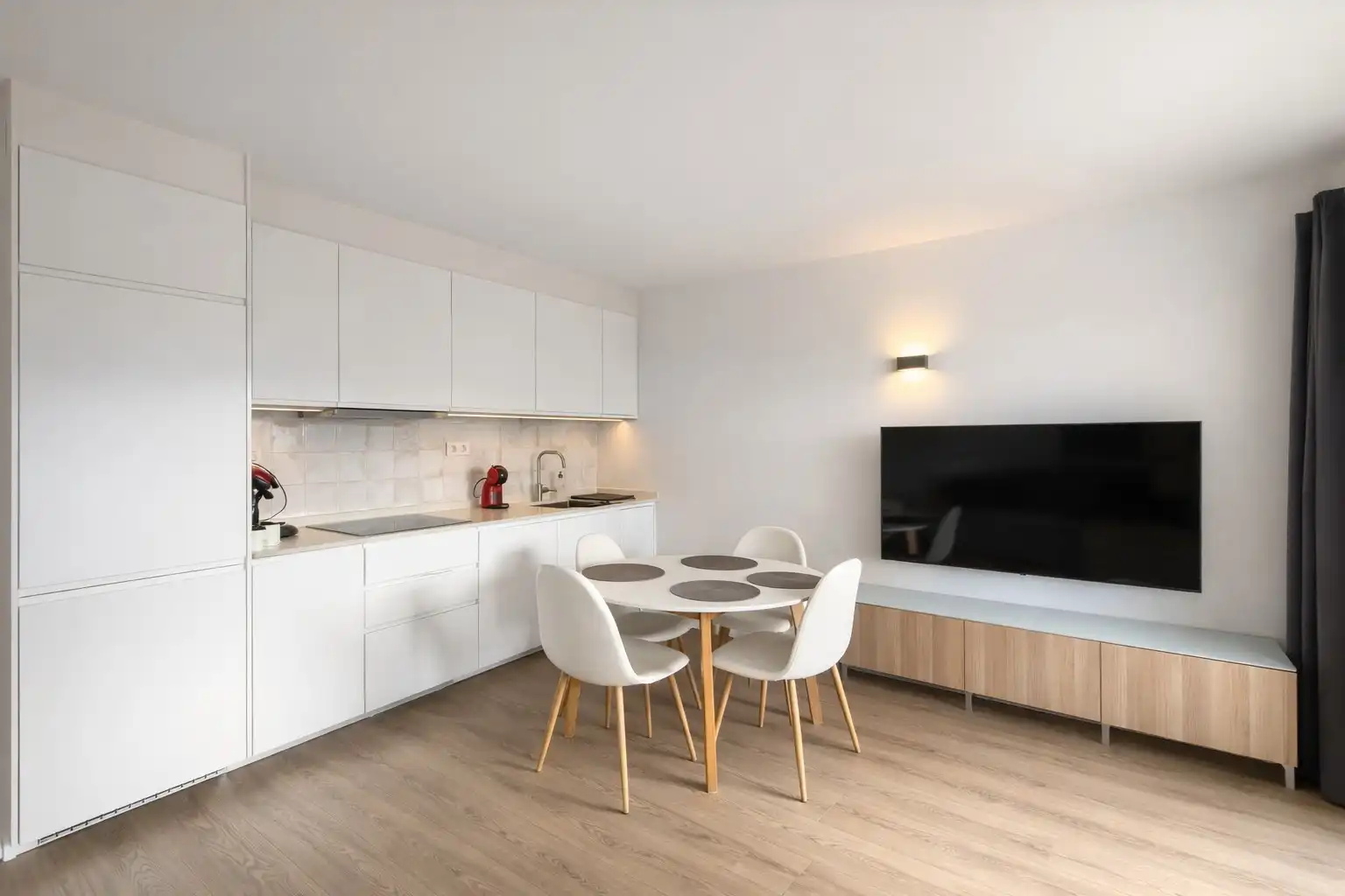 Gerenoveerd gelijkvloersappartement met zeezicht  foto 3