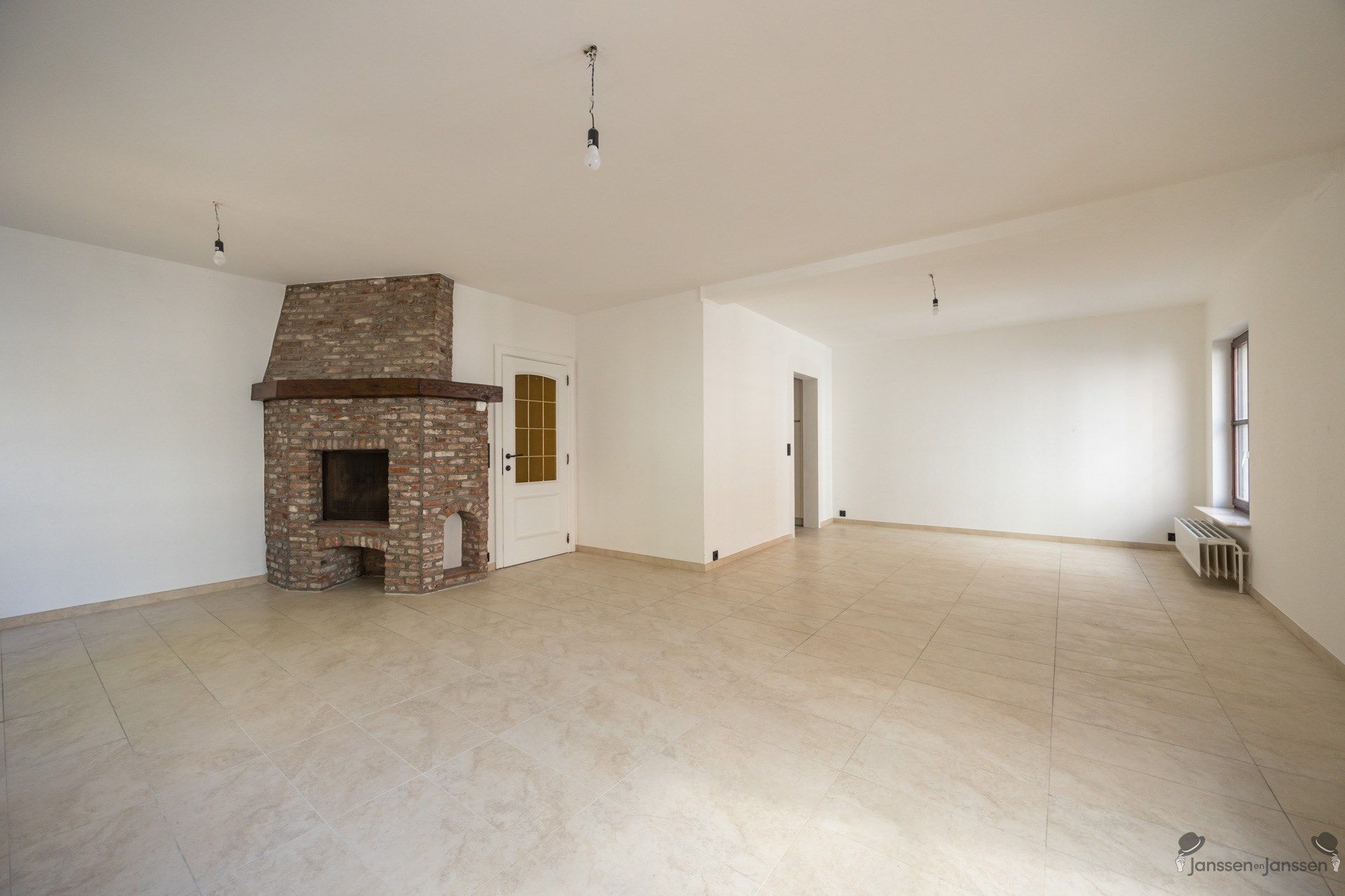 Ruim instapklaar appartement met 3 slaapkamers in hartje Aarschot. foto 4