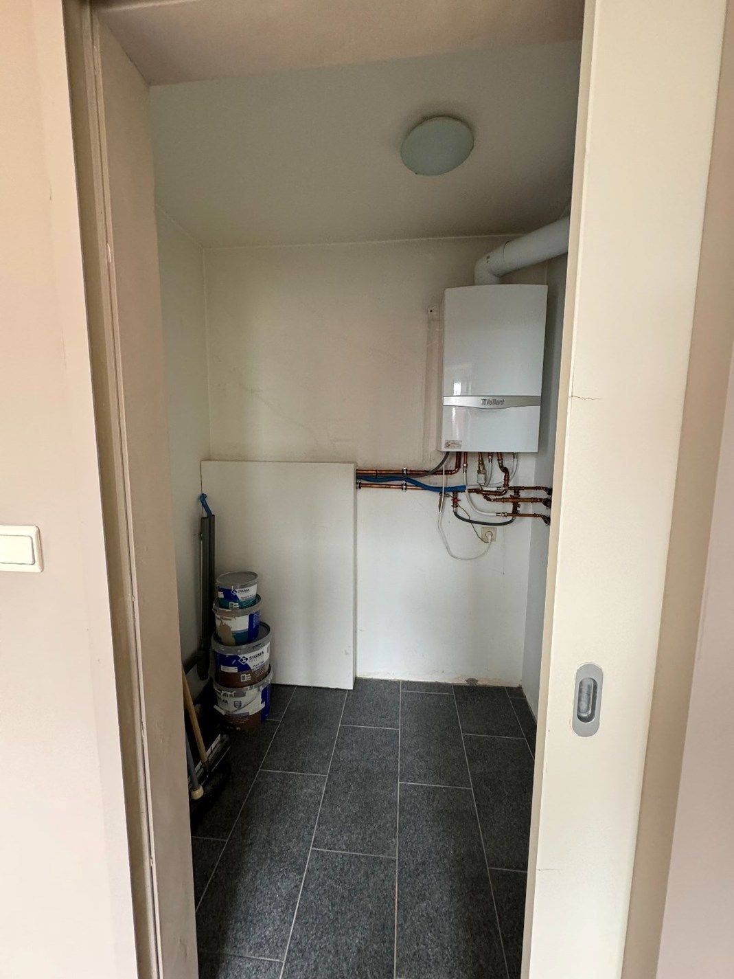 Duplex appartement met 3 slaapkamers en 2 autostaanplaatsen in hartje Beringen foto 9