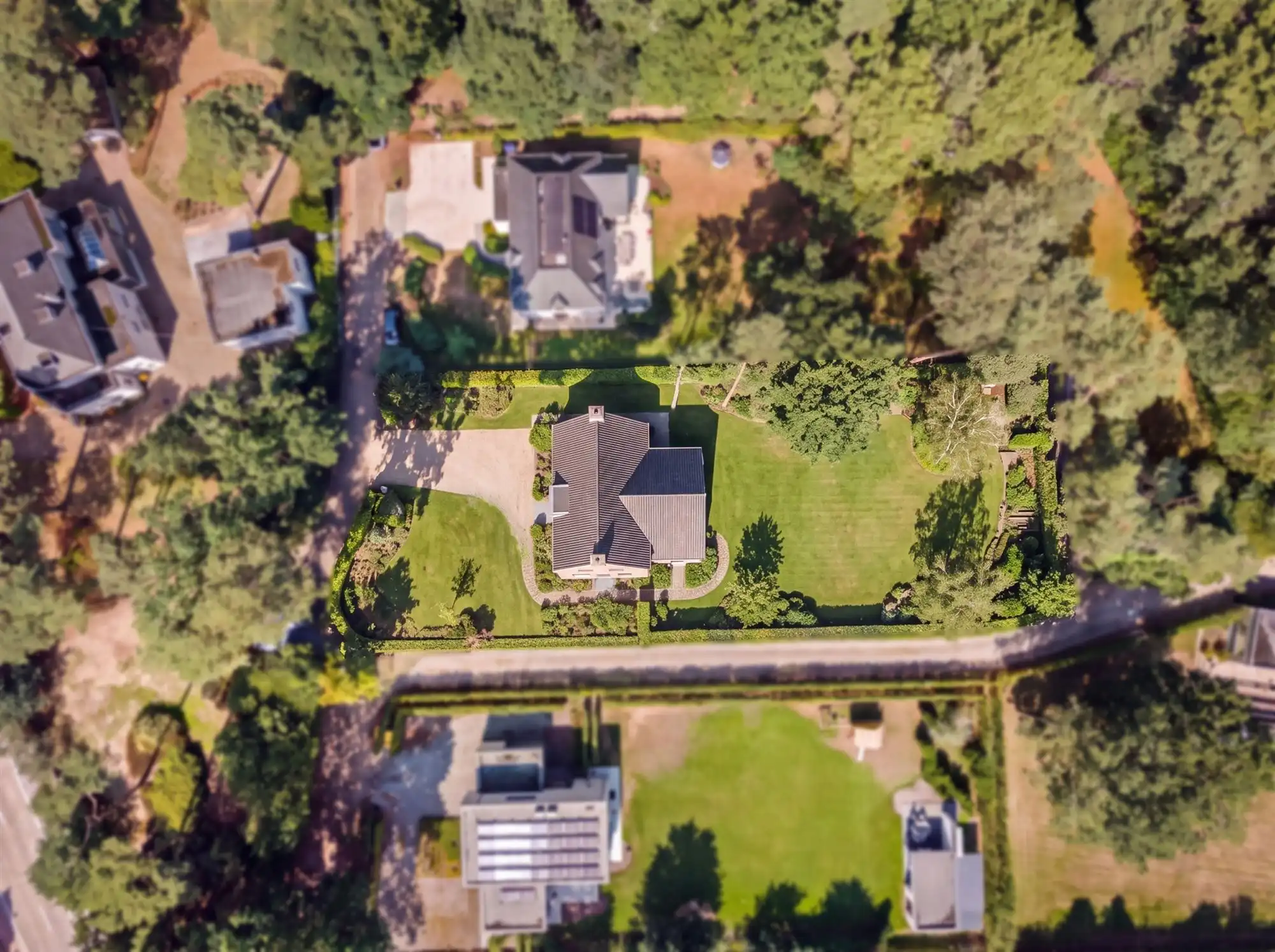 Bouwgrond van 1.555 m² in groene omgeving nabij het dorpshart foto 6