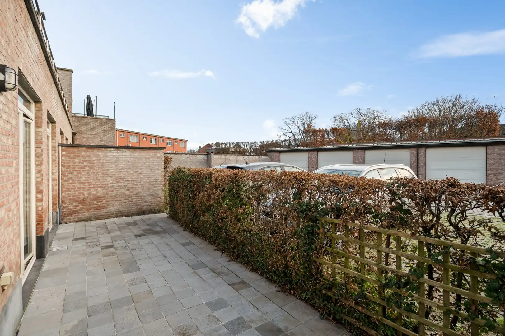 Gelijkvloers appartement in centrum Olen met 2 slpkmrs en garage! foto 17