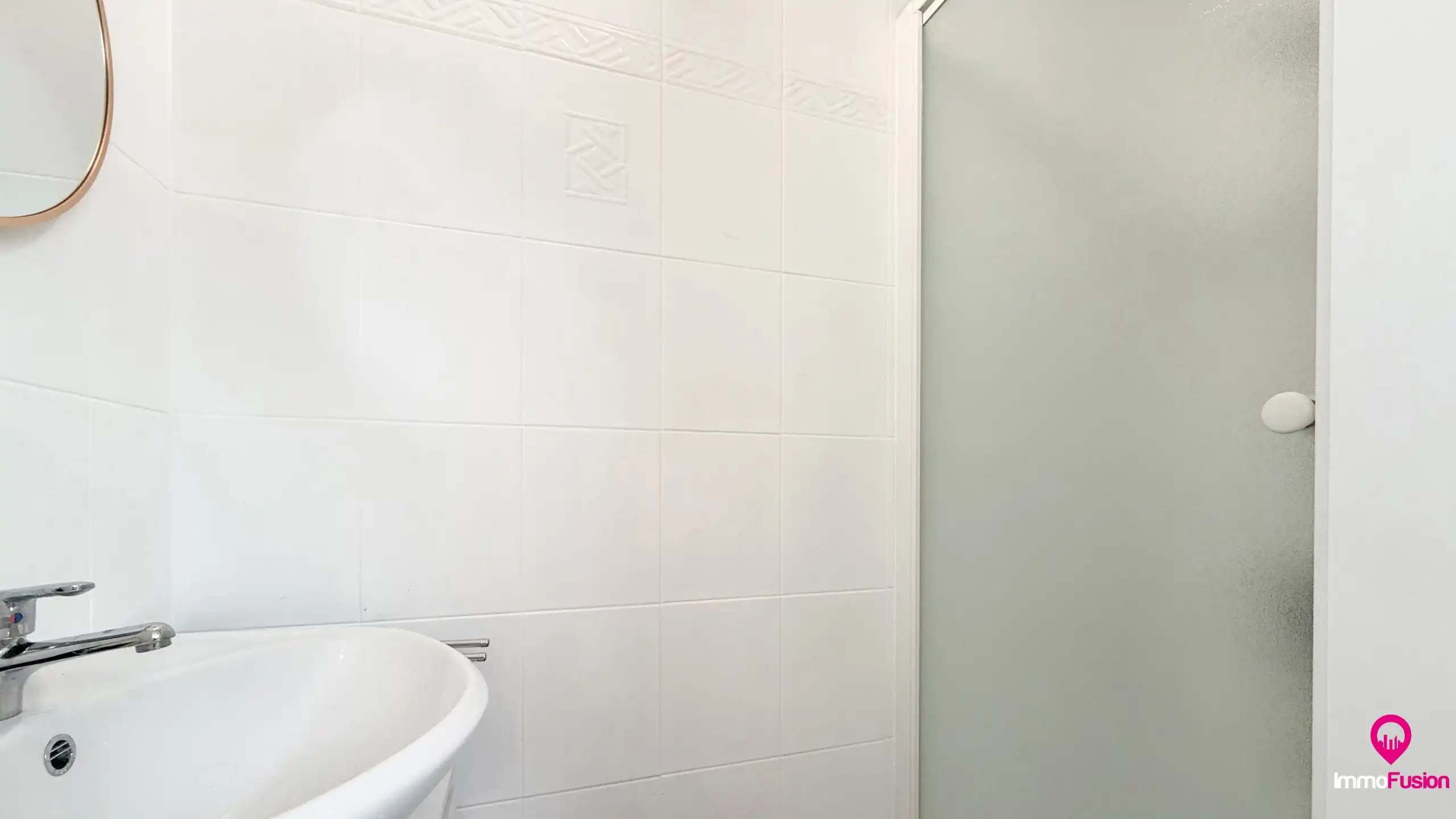 Ruim appartement met 4 slaapkamers en parking in Tuilt! foto 24