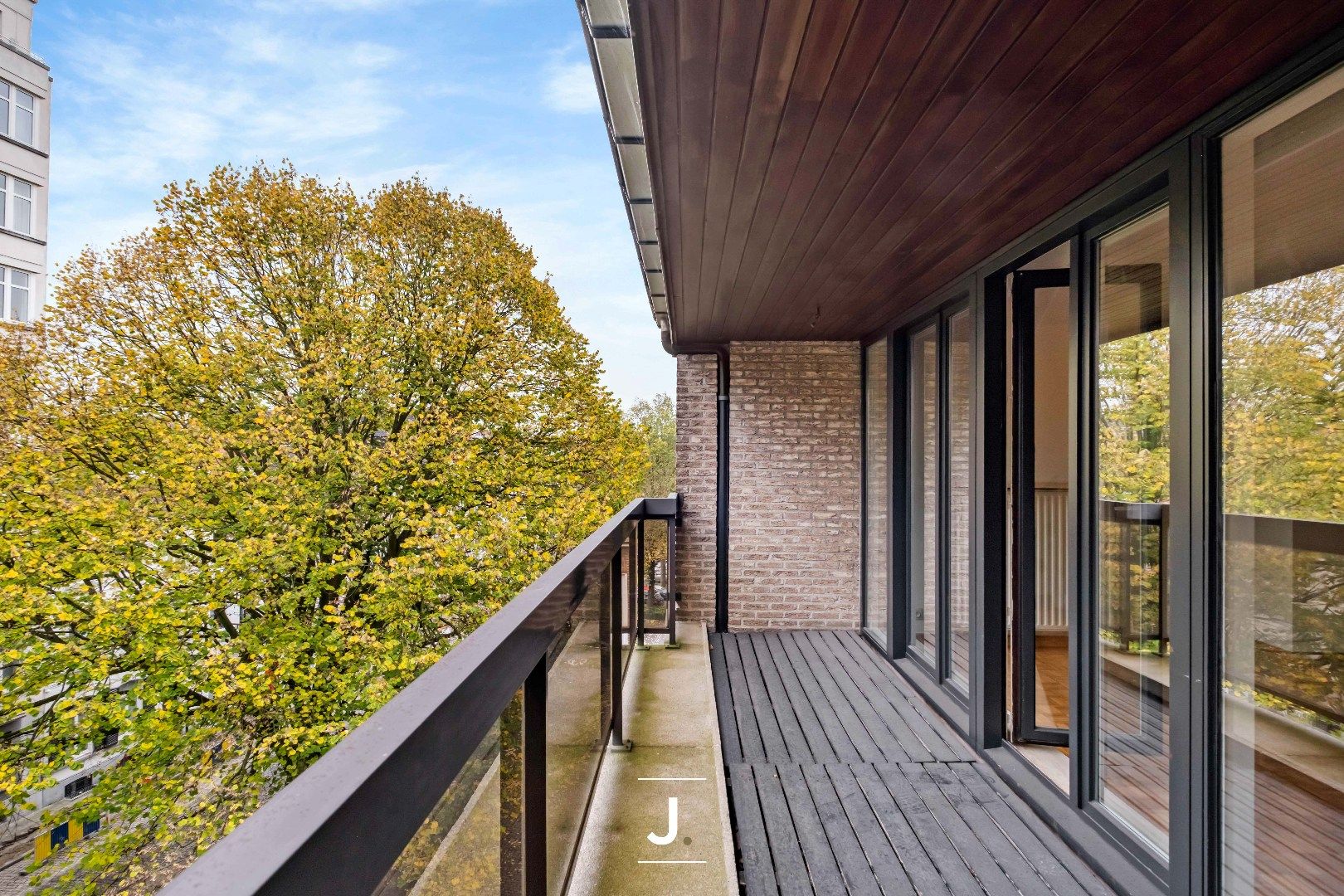 Gezellig en lichtrijk appartement te huur in hartje Kortrijk! foto 14