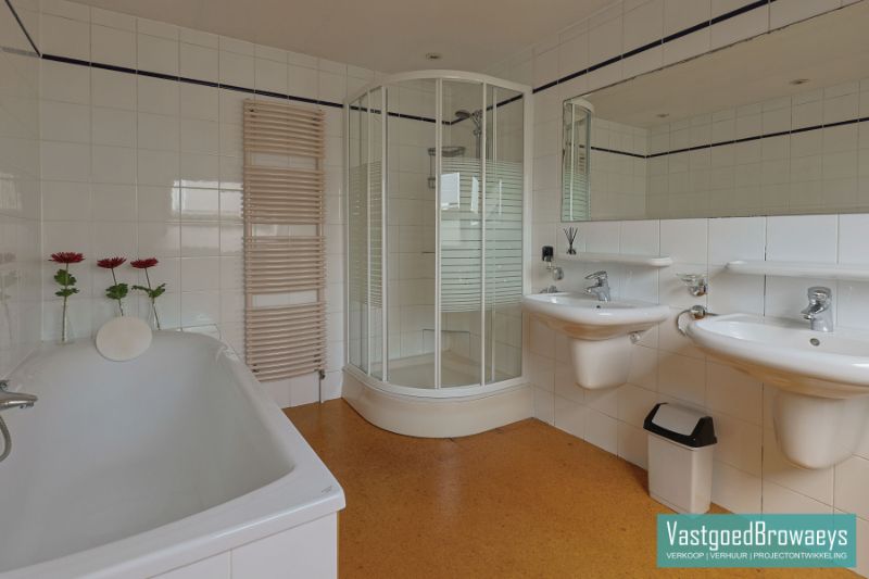 Te koop: Karaktervol voormalig gemeentehuis in hartje Horebeke foto 10