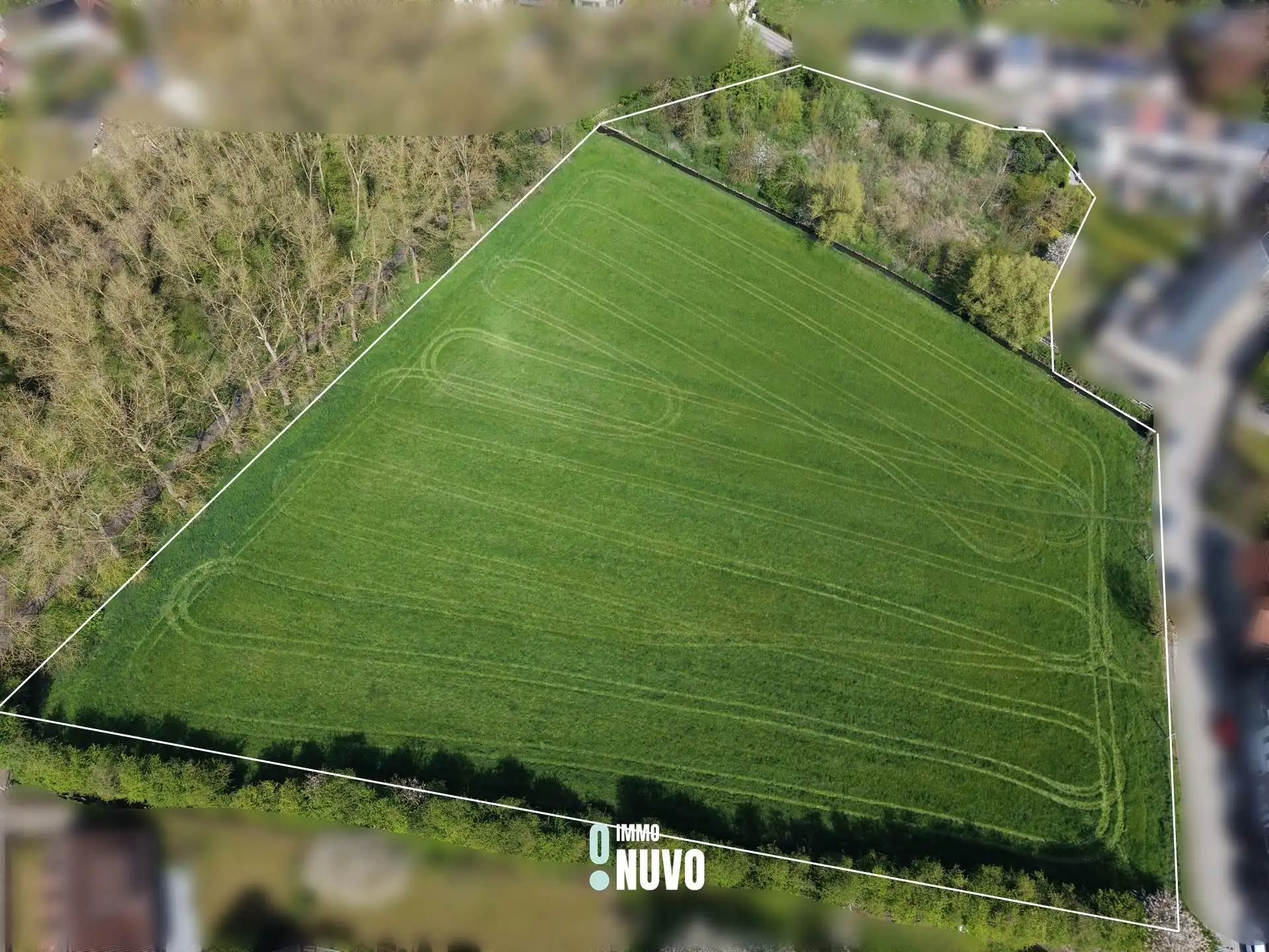 Projectgrond foto {{pictureIndex}}