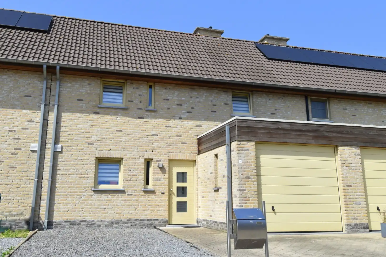 Rustig gelegen gezinswoning met 3 slaapkamers, garage en zonnige tuin te Heule foto 16