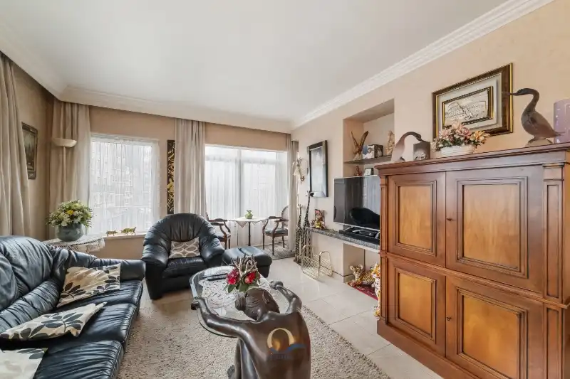 Hoekappartement met open zicht op Marie-Joséplein, Hotel Du Parc en Casino Kursaal foto 8