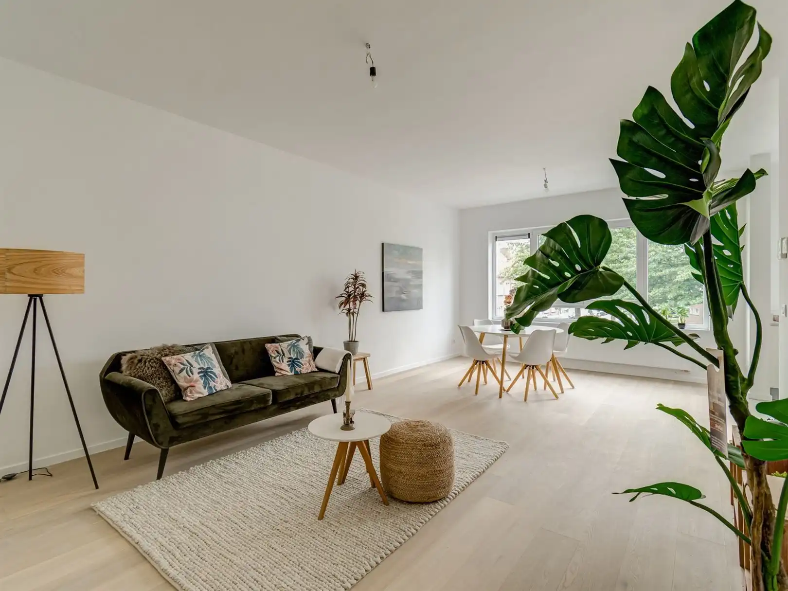 Licht en ruim 2-slaapkamerappartement met zuidwest georiënteerd terras.  foto 2