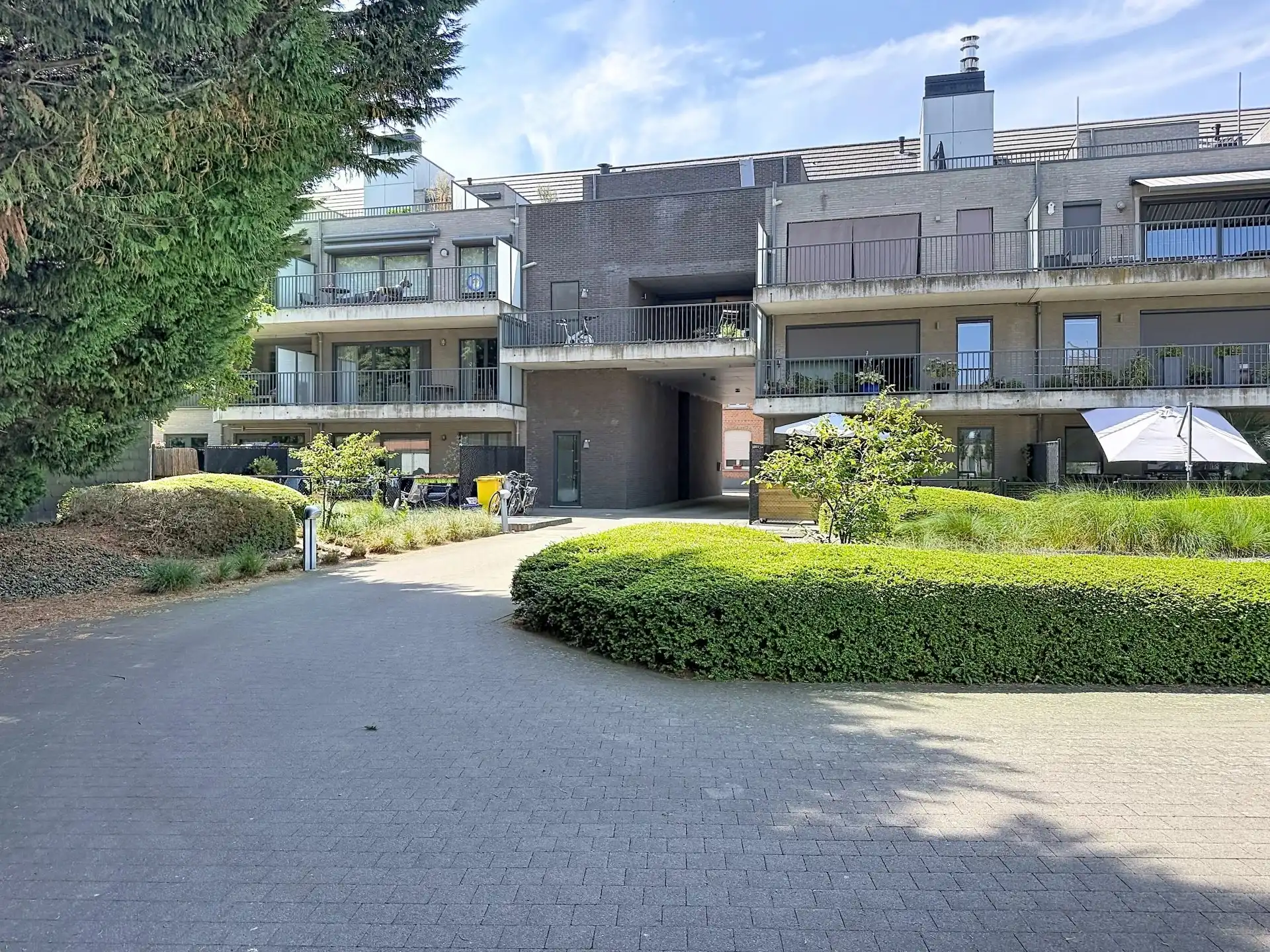 Luxe triplex met dubbele garage, 5 slaapkamers en 2 badkamers  in hartje Mol-centrum. foto 51