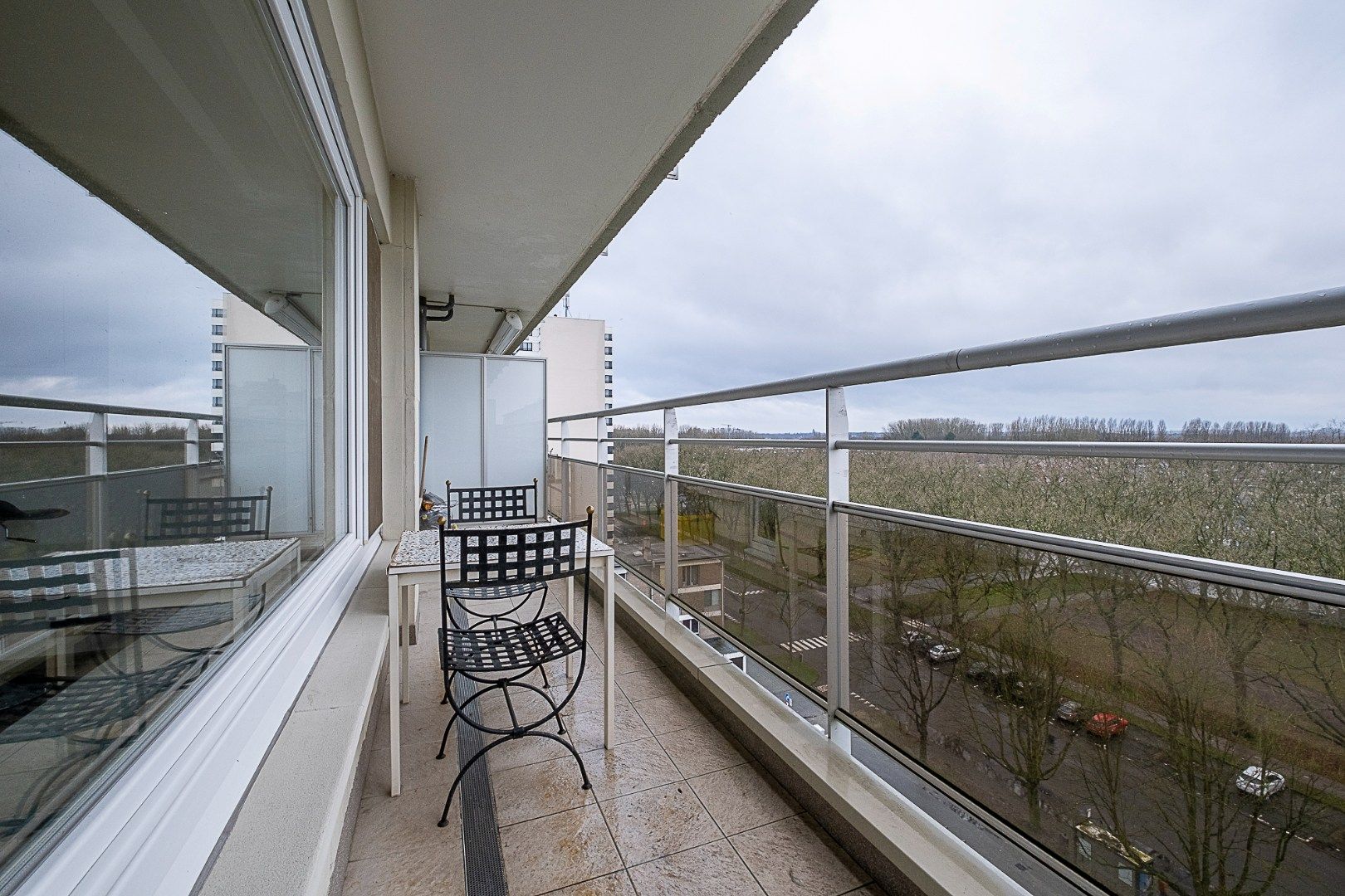 Ruim en instapklaar appartement gelegen op de 9de verdieping foto 12