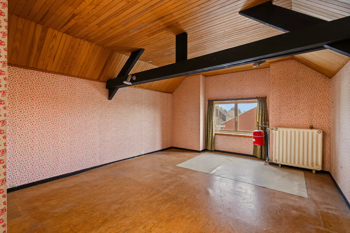 Halfopen bebouwing met achterliggend weiland foto 12