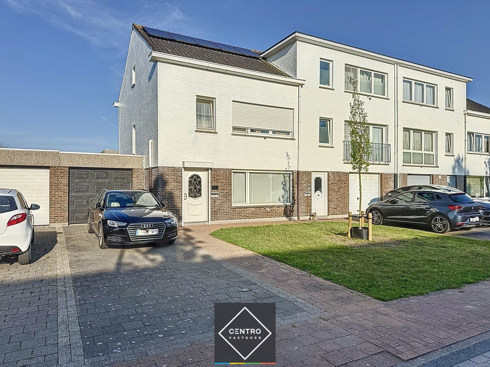 SUPERGEZELLIGE woning met 3 à 4 slpks, garage en LEUKE tuin! foto {{pictureIndex}}